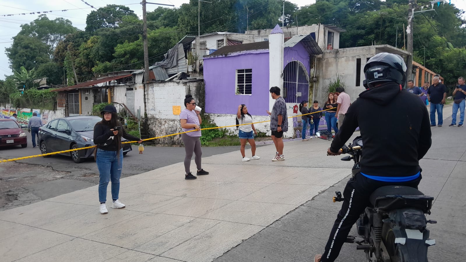 Hartos de accidentes, vecinos cierran carretera Las Trancas-Coatepec