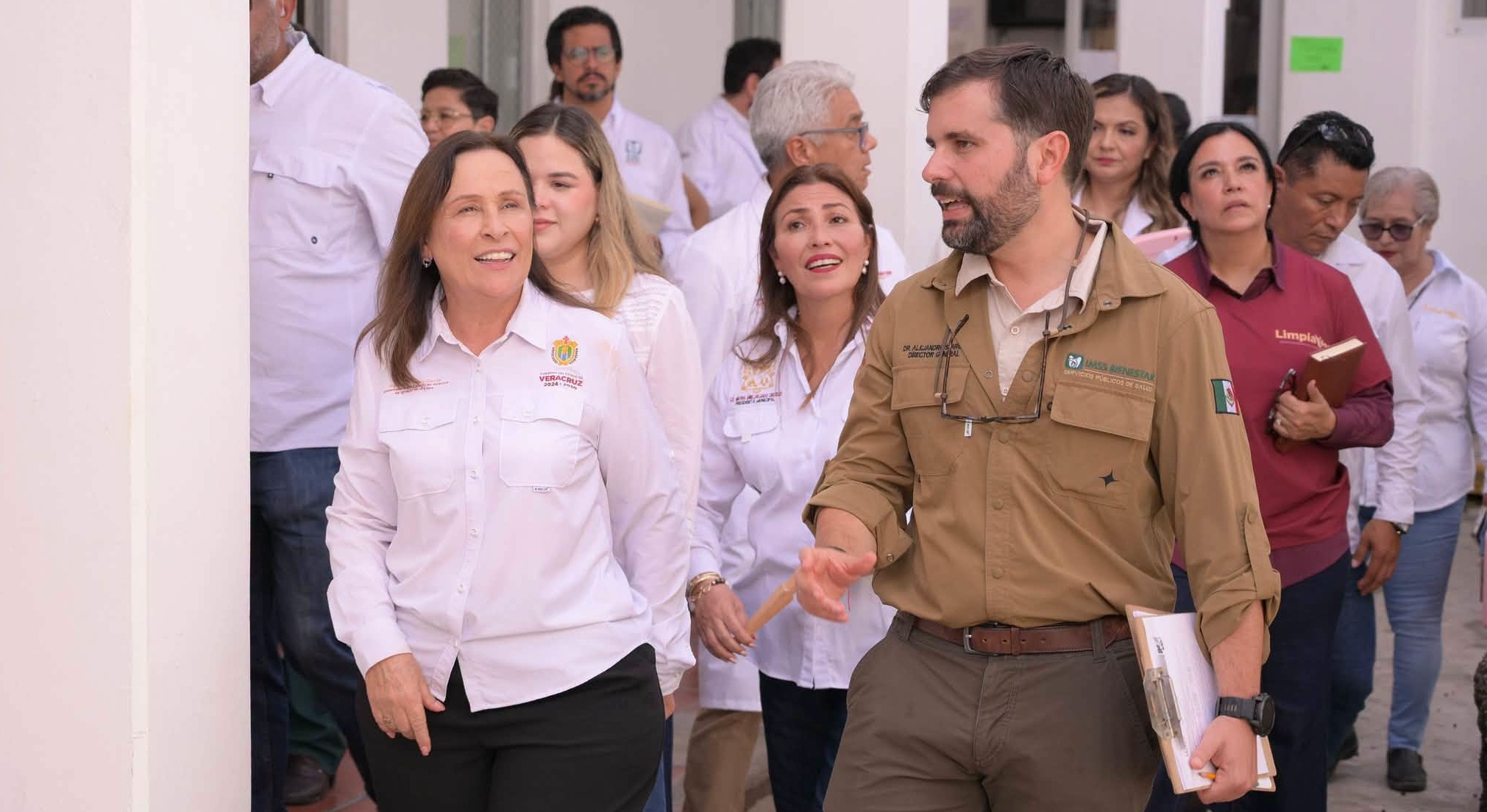 Frente a director del IMSS-Bienestar, Nahle niega desabasto de medicinas en Veracruz