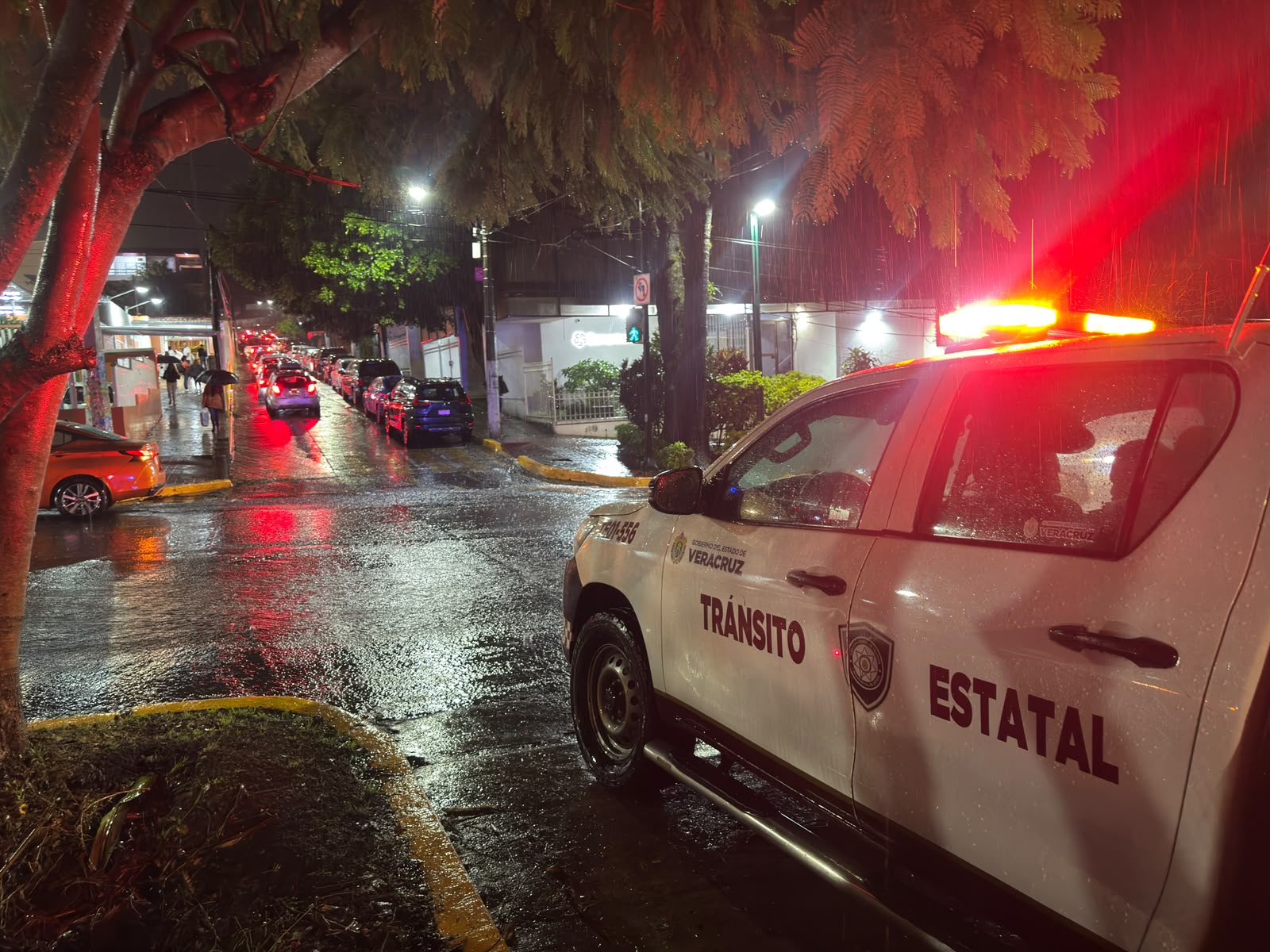 Derivado de las lluvias en Xalapa este martes se suspendieron clases en varios municipios montañosos