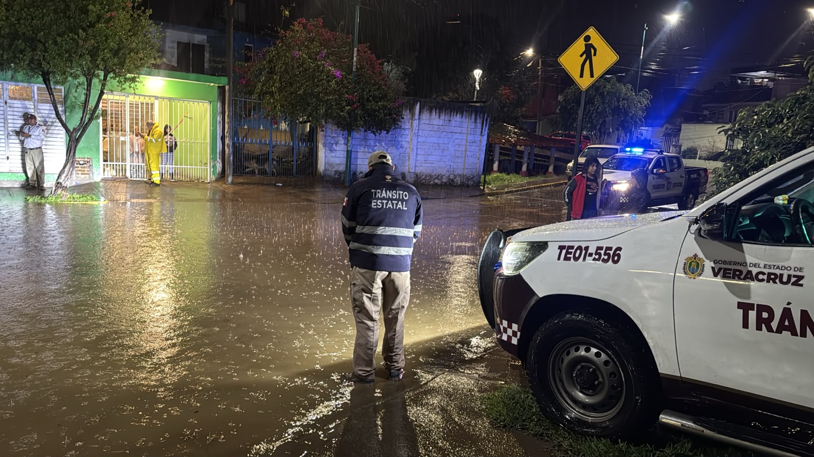 Diversas calles y avenidas de Xalapa quedaron inundadas tras la intensa lluvia del lunes 28 de septiembre