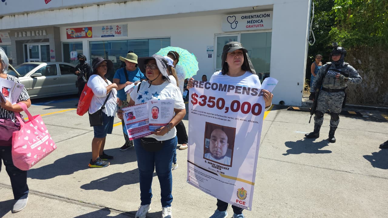 Ofrecen 300 mil pesos por paradero de Jorge, desaparecido en Veracruz