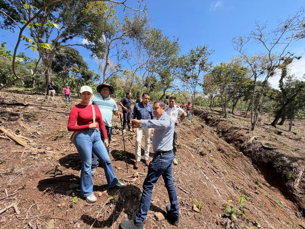Alertan por riesgo de deslaves en la Barranca de Matlacobatl; vigilan desprendimientos