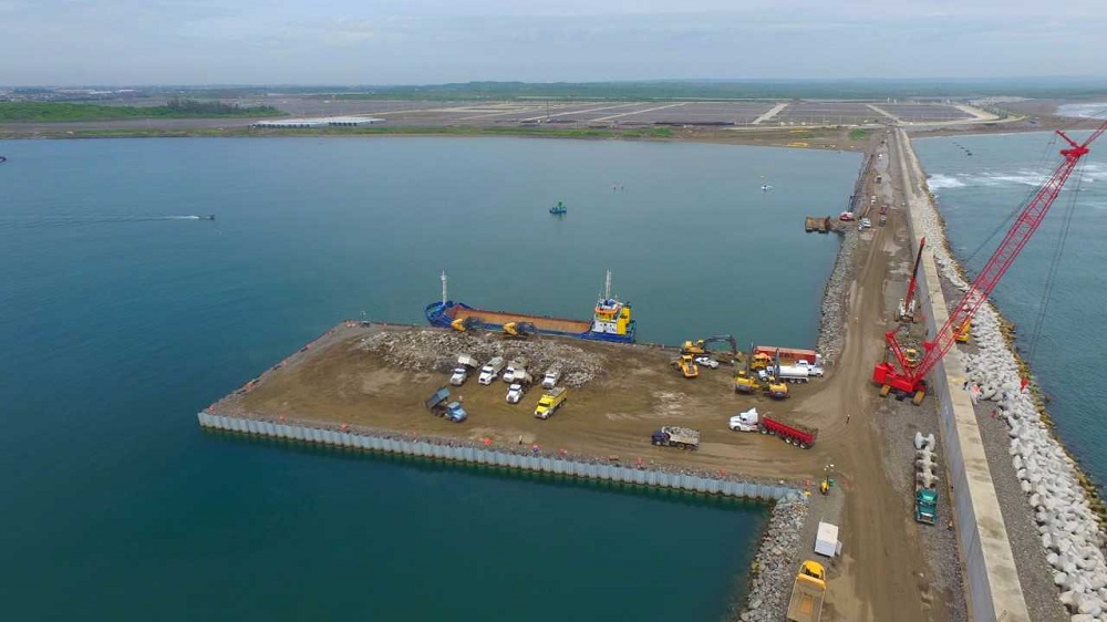 Semar defiende ampliación del puerto de Veracruz; ambientalistas exigen detener obras en La Gallega