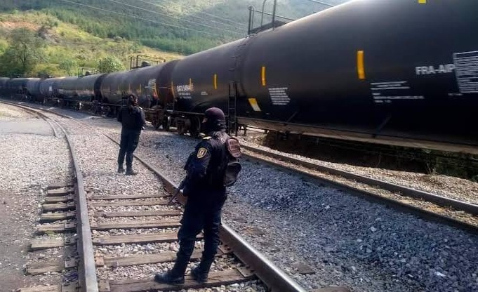 Asesinan a dos custodios durante un intento de robo a tren en Acultzingo
