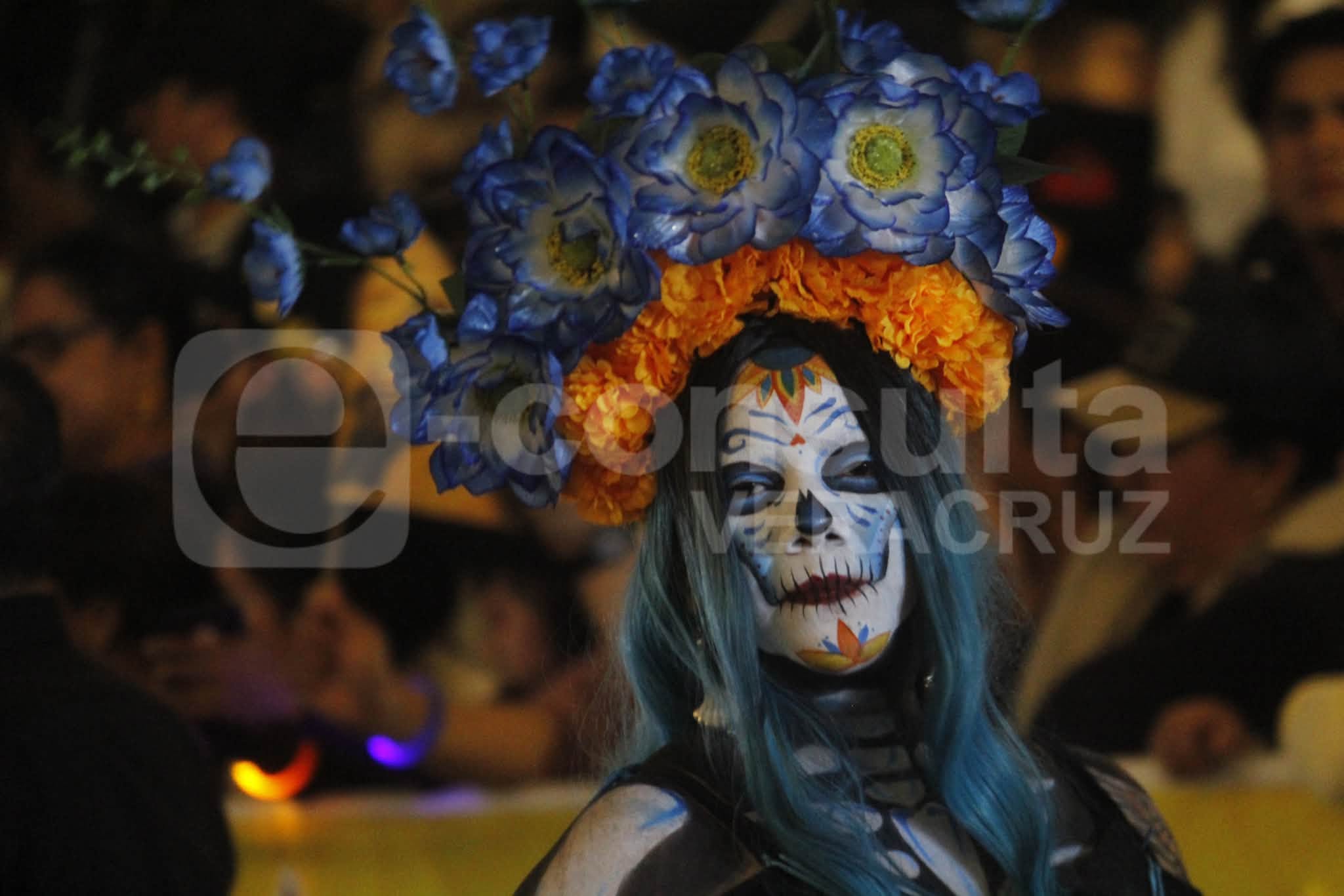 Desfile “Las Almas del Mictlán” llena de color el centro de Xalapa