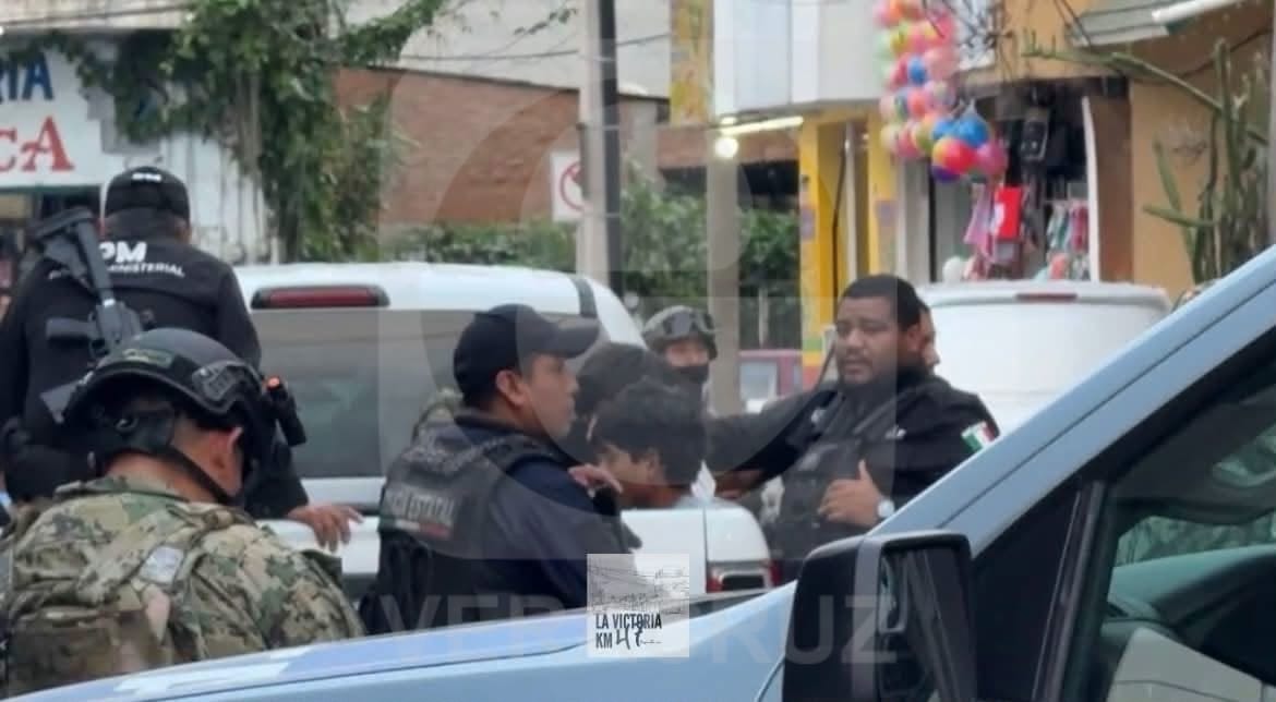 Operativo en Poza Rica deja cuatro detenidos en comercio de venta de hielo