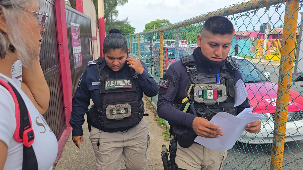 Esto sabemos del hombre que entró con arco y flechas a escuela de Coatzacoalcos