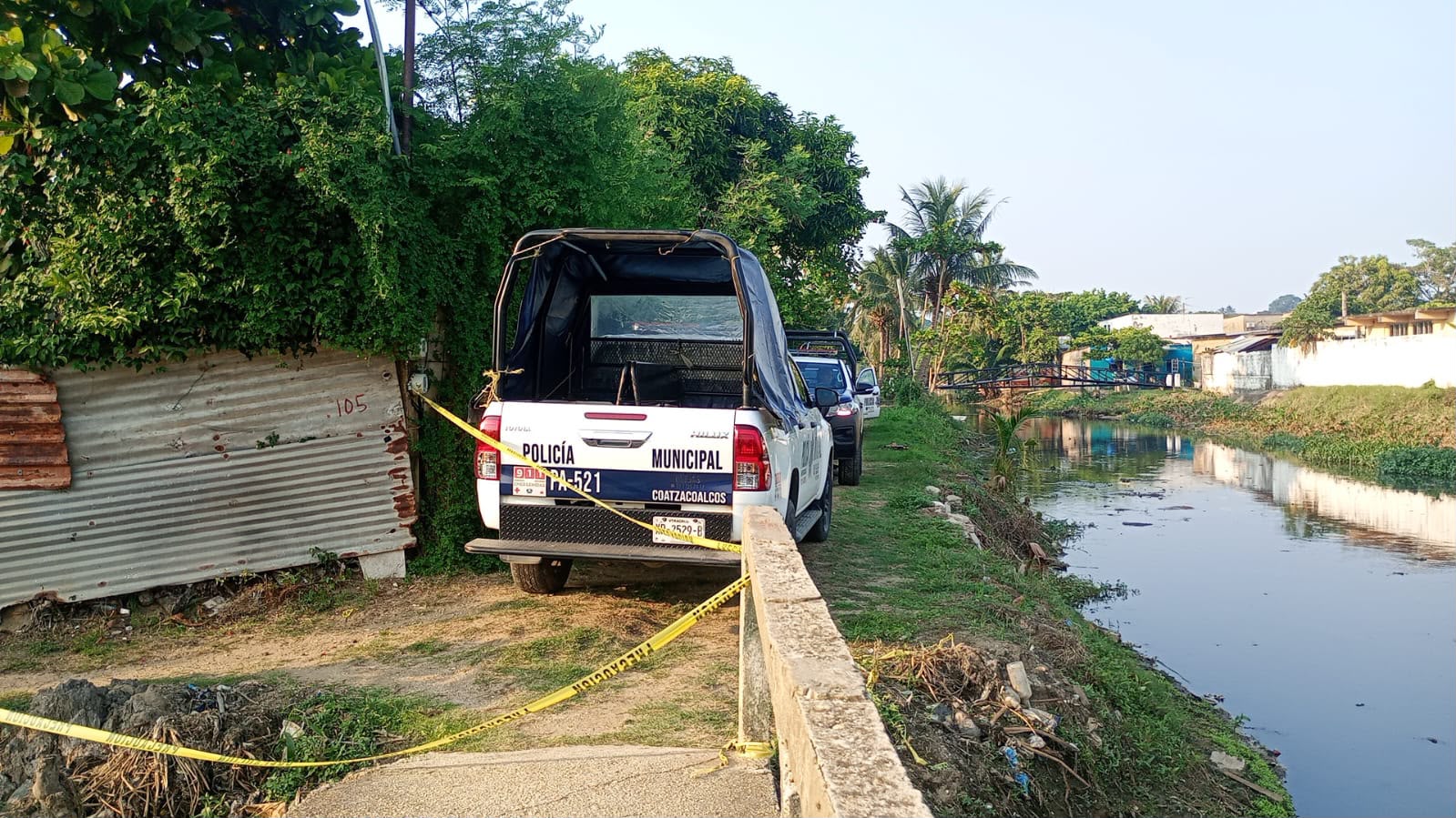 Localizan fosa clandestina con restos humanos durante cateo en Coatzacoalcos