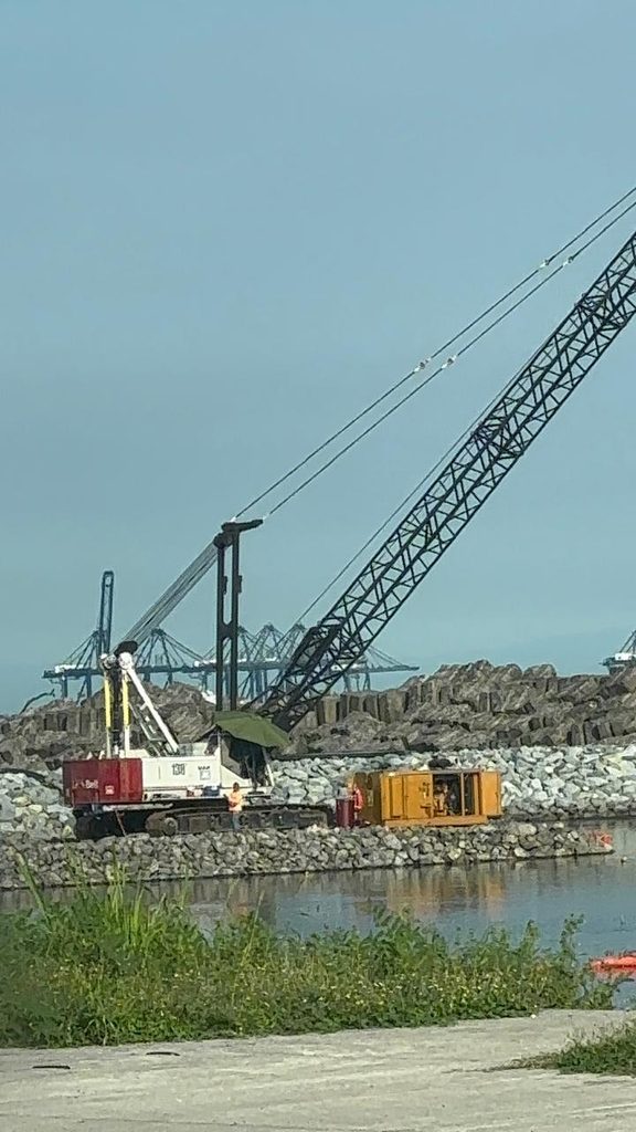 Pese a una sentencia de la SCJN, la semar causa daño al arrecife La Gallega en Veracruz