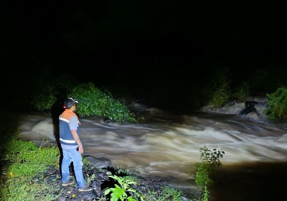 Lluvias provocan inundaciones en Álamo y Papantla activa Plan Tajín