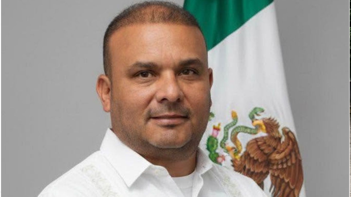 Chucho Uribe, alcalde de Las Choapas, viola la ley al ganar más que la gobernadora