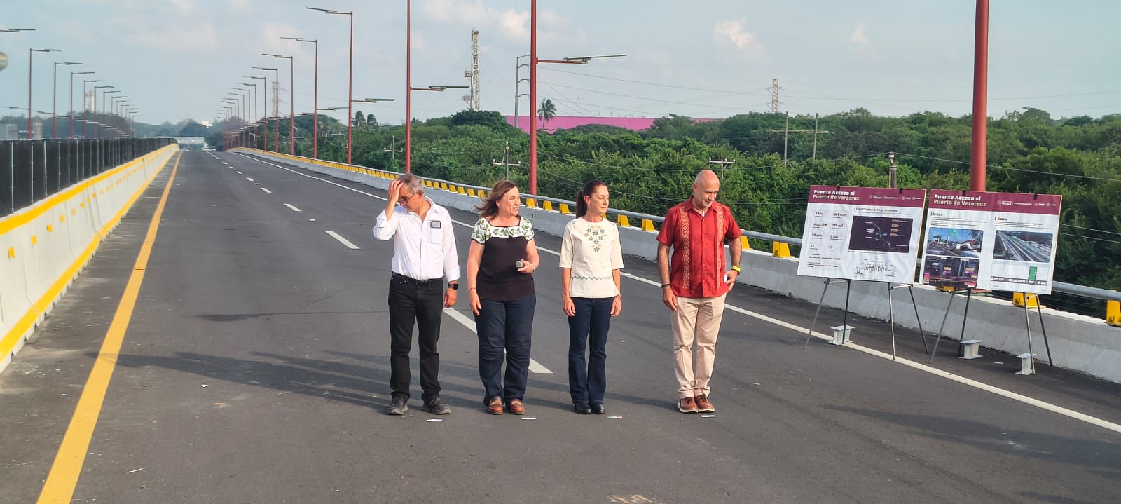 Claudia Sheinbaum y Rocío Nahle inauguran nuevo puente de acceso al puerto de Veracruz