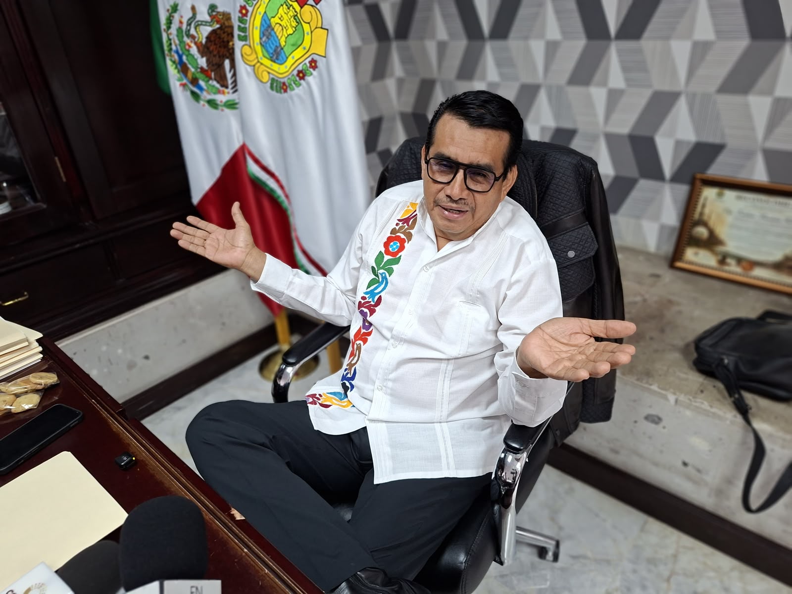 No seré padrino de nadie, dice Esteban Bautista a diputados que buscan reelección