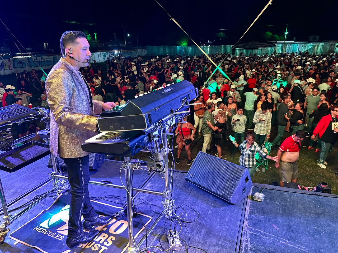 De Poza Rica a los escenarios: Luis Kazanova celebra 21 años de música