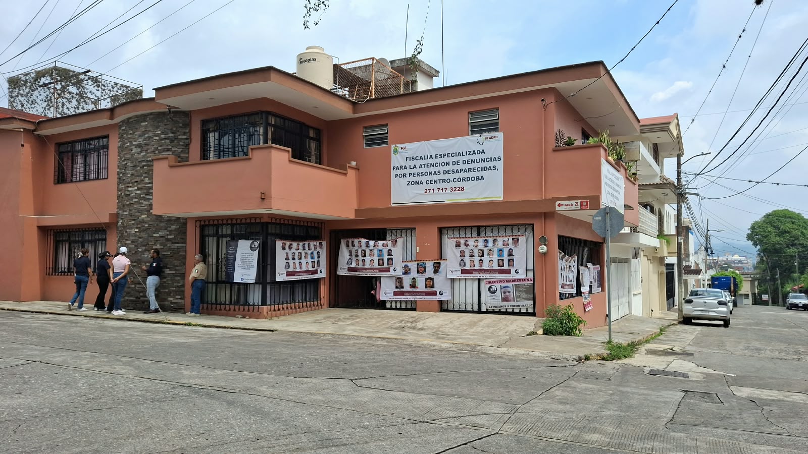 Madres Luna toma Fiscalías de Córdoba y Orizaba; demanda diálogo con autoridades