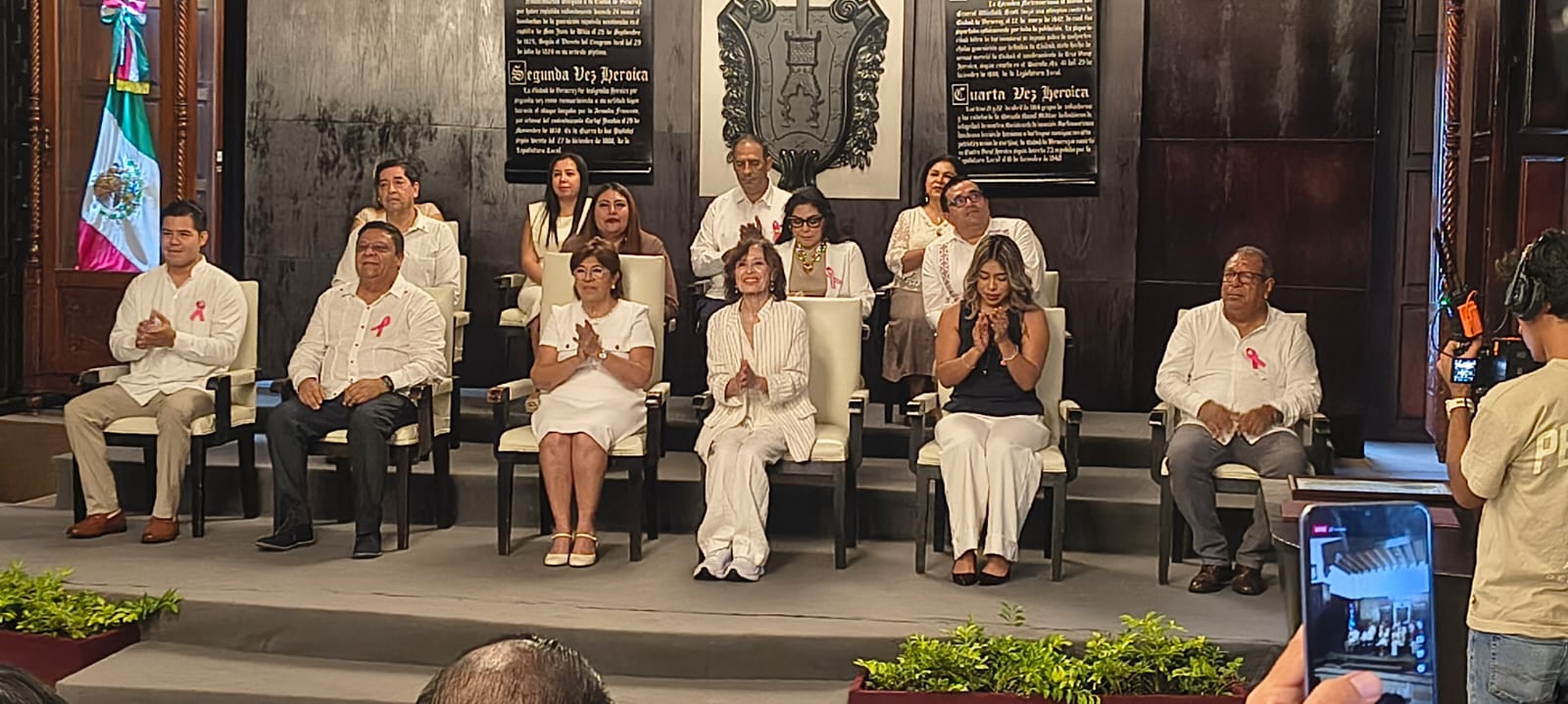 Tras ser reconocida en Veracruz puerto, María Rojo descarta volver a la política