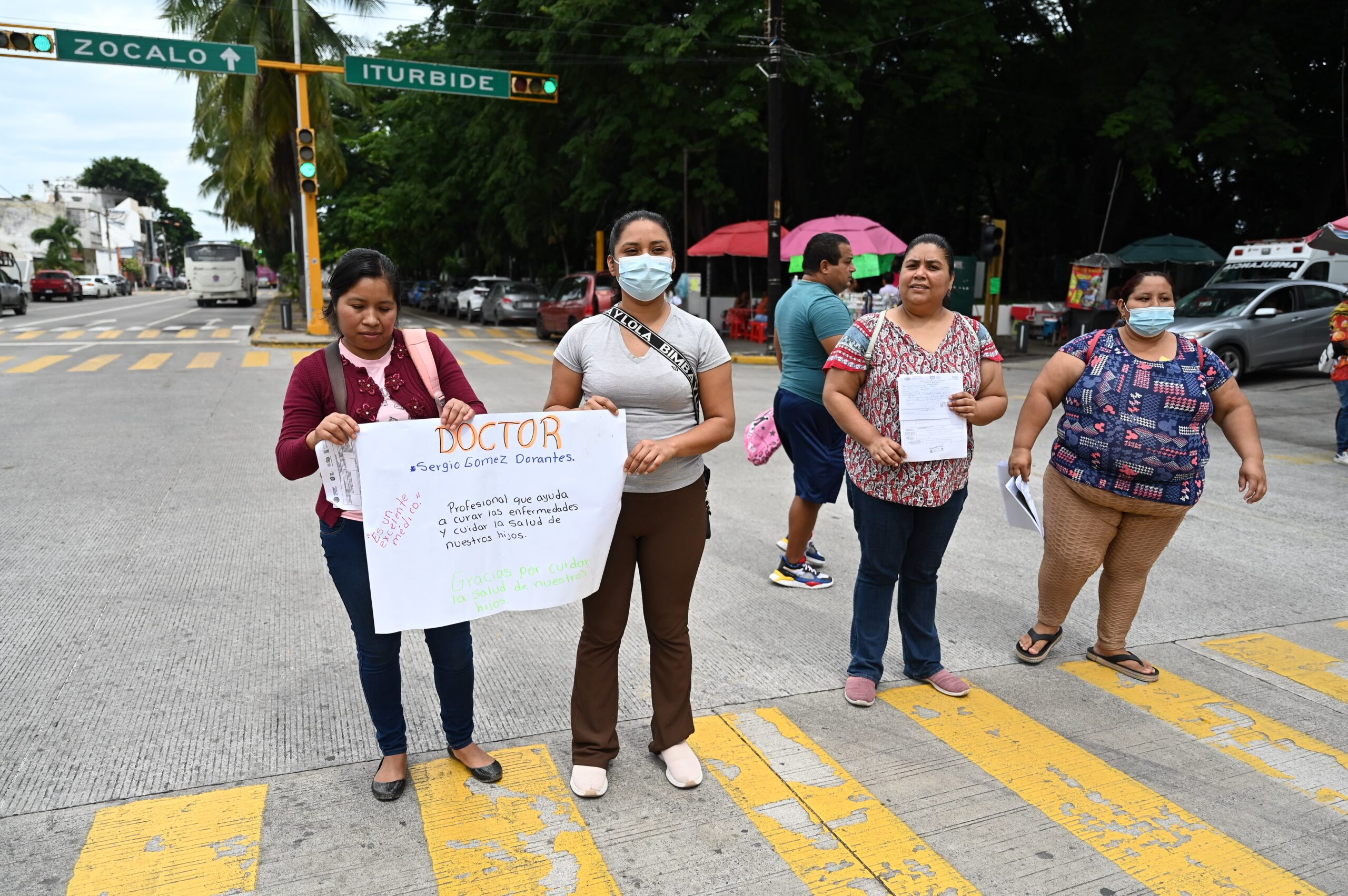 Madre de niño con cáncer denuncia represalias en la Torre Pediátrica de Veracruz