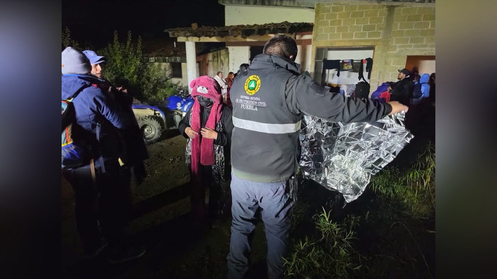 Rescatan a 30 excursionistas perdidos en inmediaciones del Pico de Orizaba