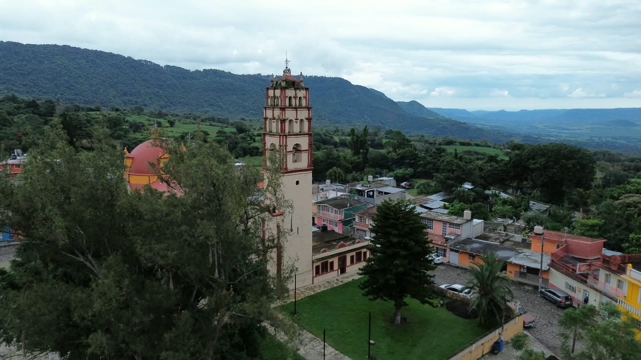 San Pablo Coapan se prepara para recibir visitantes por la temporada de flores de Todos Santos